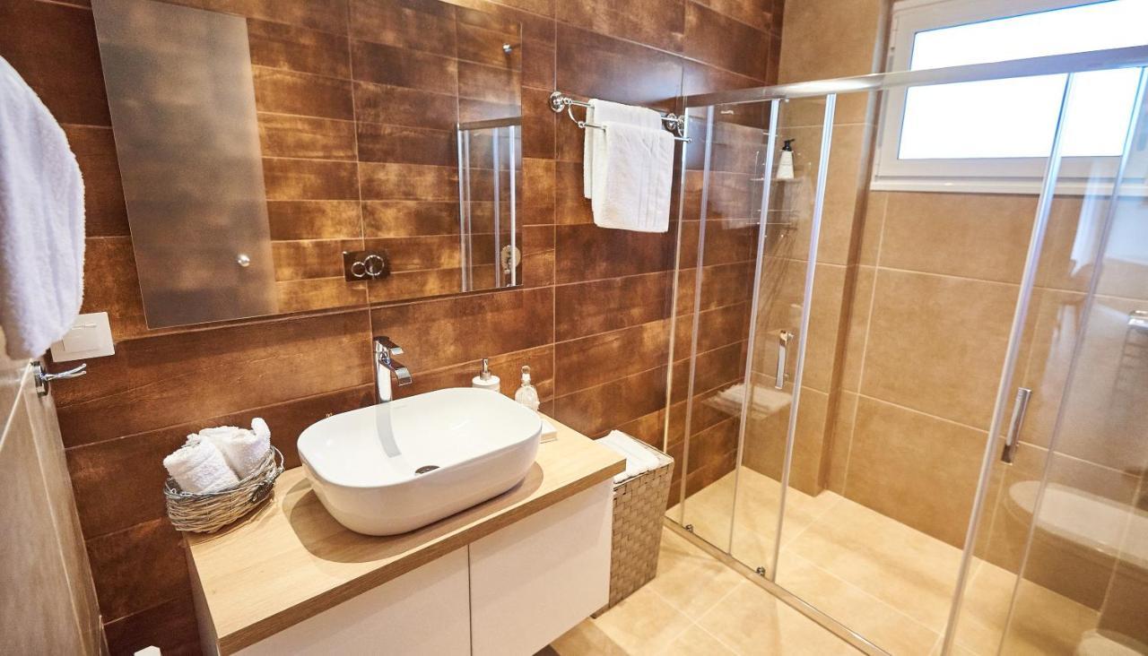 The El Greco Spirit Meets The Athenian Luxury Apt1 Extérieur photo