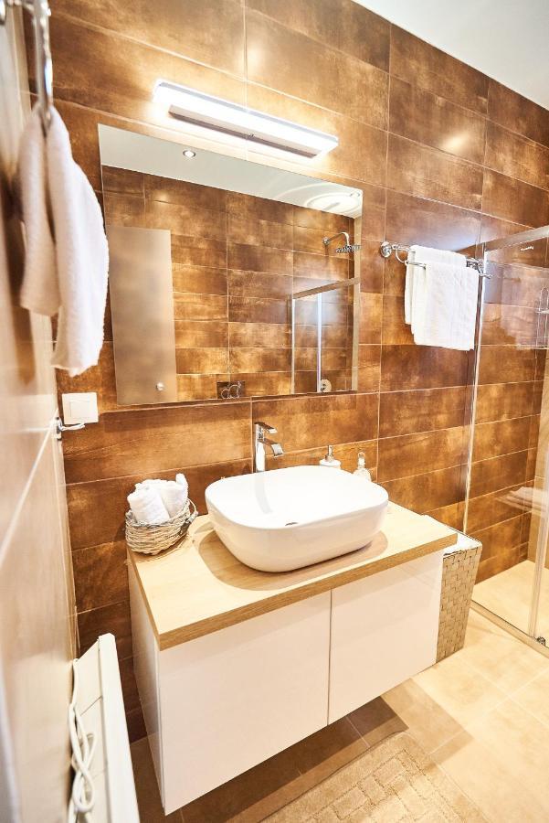The El Greco Spirit Meets The Athenian Luxury Apt1 Extérieur photo
